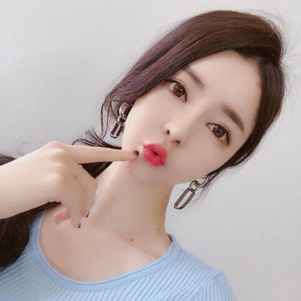 孤独任性的句子说说心情（1、一个人孤独伤感的说说）