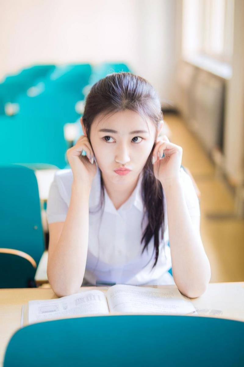 北京教师名媛余欣荣个人介绍