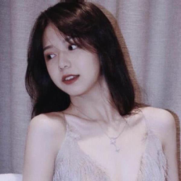 深圳名媛仲莹洛个人介绍