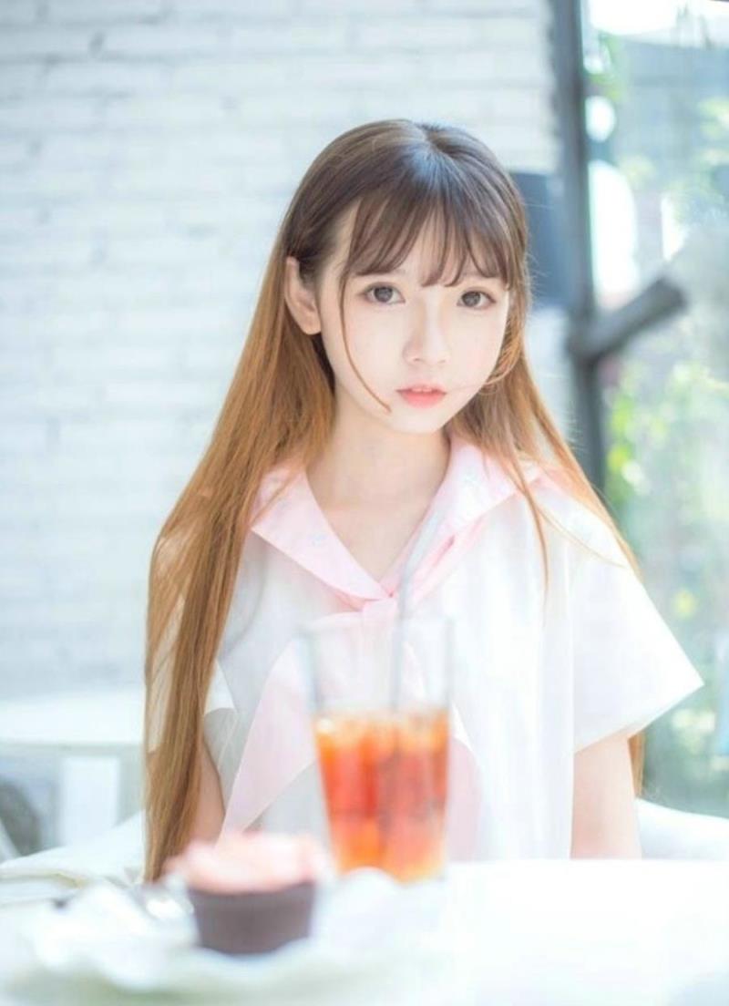 广州明星名媛陪护童裴焘自我介绍